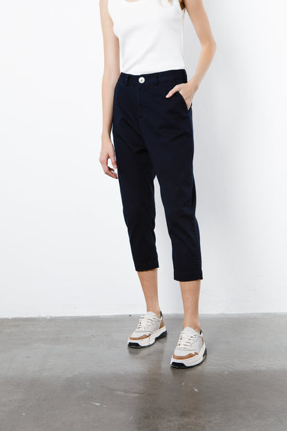 PANTALON CHINO CAPRI
