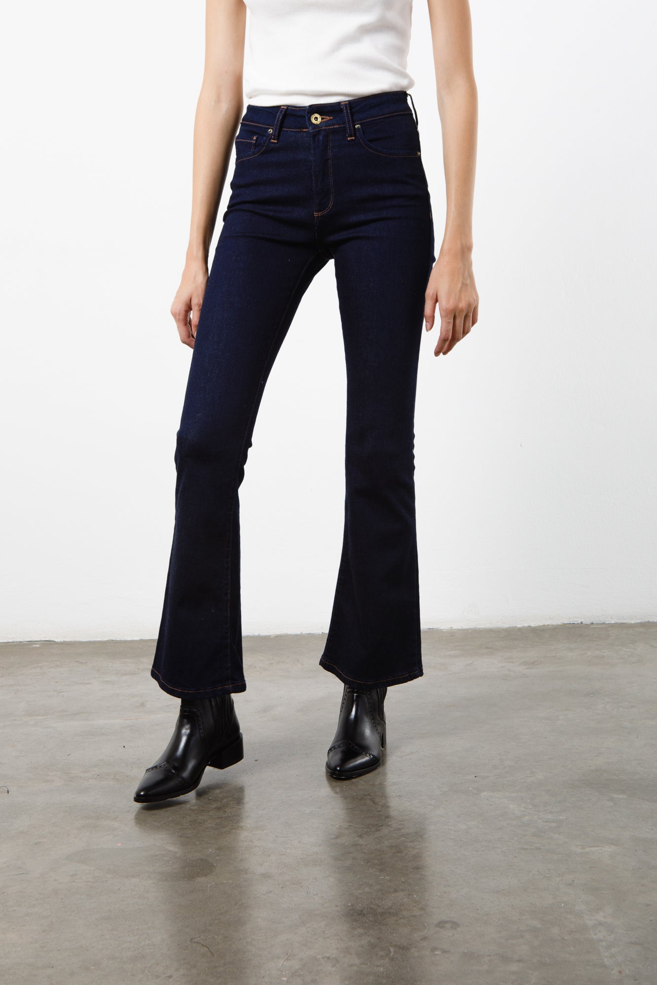 BIANCA ROSE BLUE JEANS