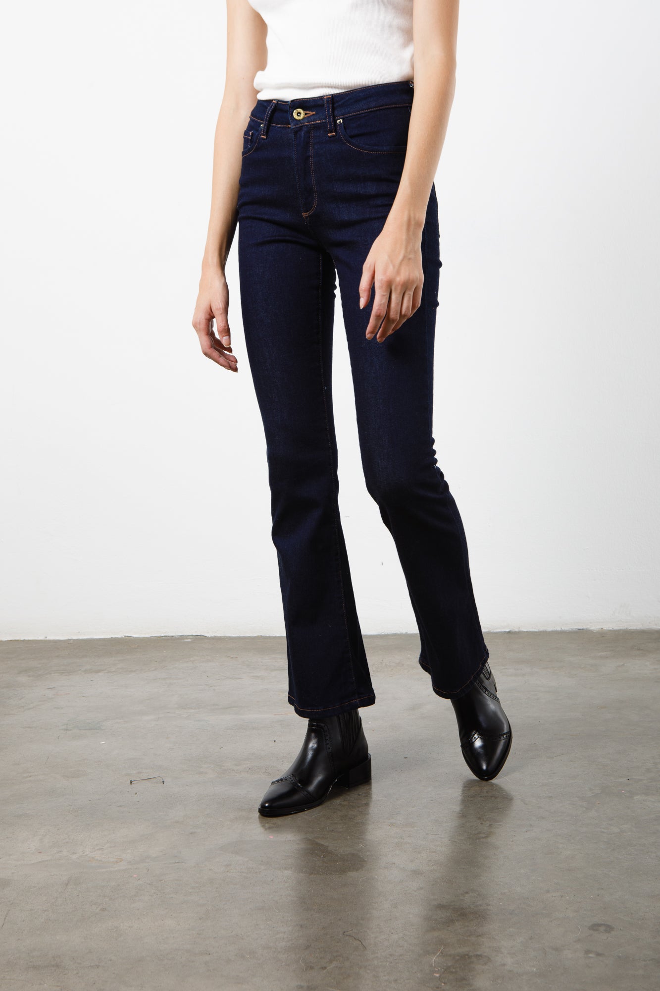 BIANCA ROSE BLUE JEANS